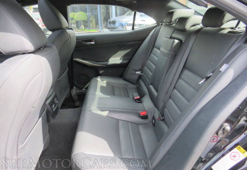 2015 Lexus IS 250 - Image 30