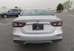 2020 Nissan Maxima - Image 12