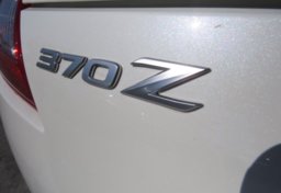 2020 Nissan 370Z Coupe - Image 13