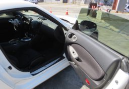 2020 Nissan 370Z Coupe - Image 20