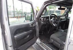 2018 Jeep Wrangler Unlimited - Image 21