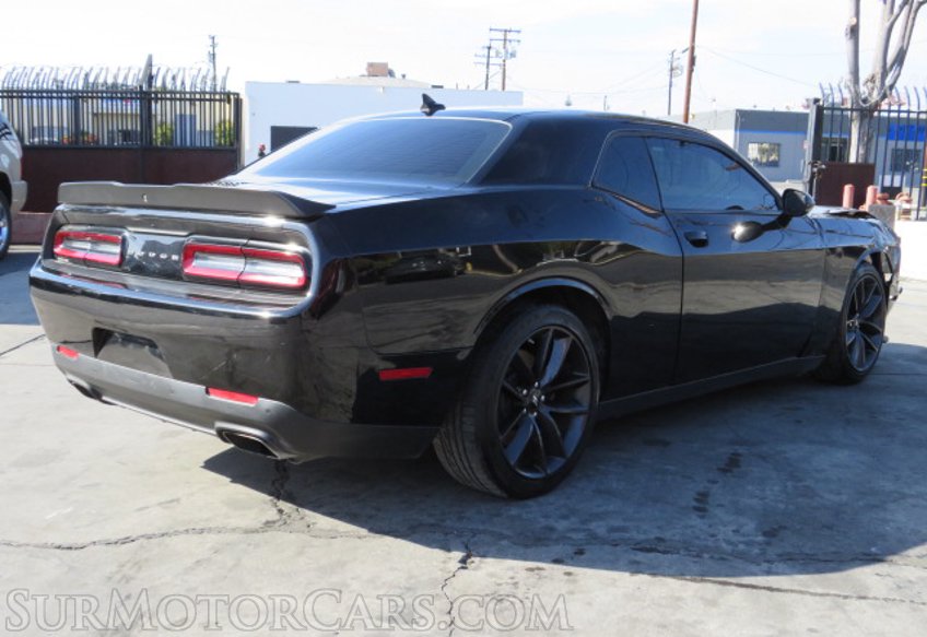 2019 Dodge Challenger - Image 7