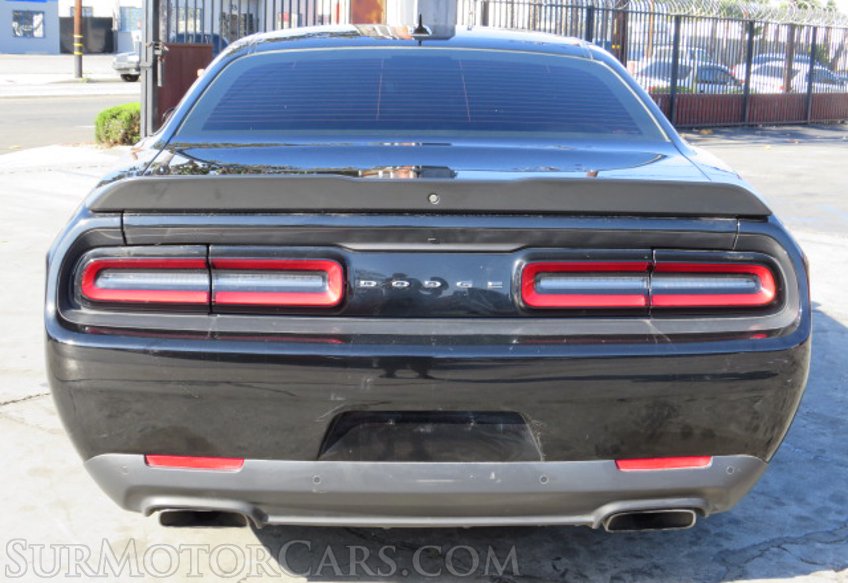 2019 Dodge Challenger - Image 10