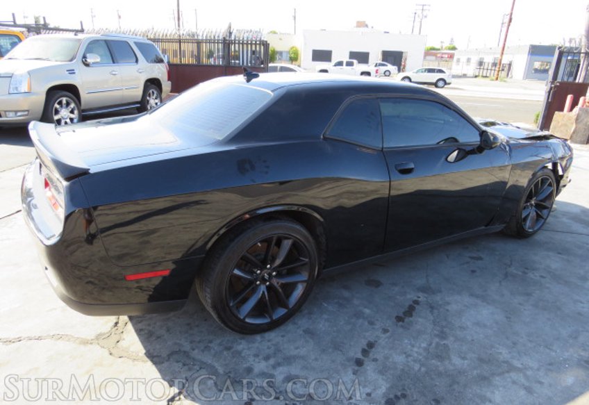 2019 Dodge Challenger - Image 5
