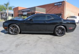2019 Dodge Challenger - Image 12
