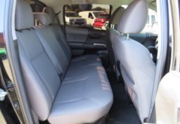 2023 Toyota Tacoma - Image 33