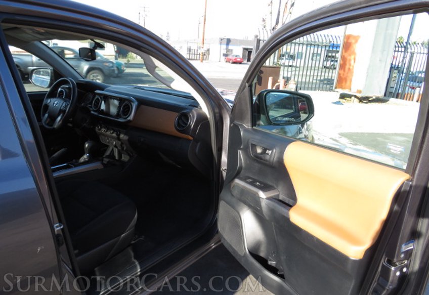 2017 Toyota Tacoma - Image 28