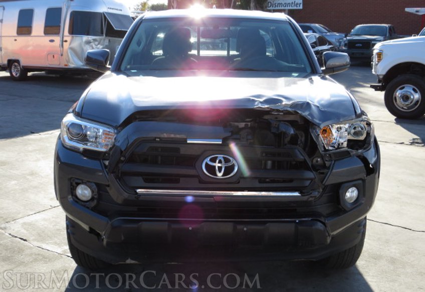 2017 Toyota Tacoma - Image 11