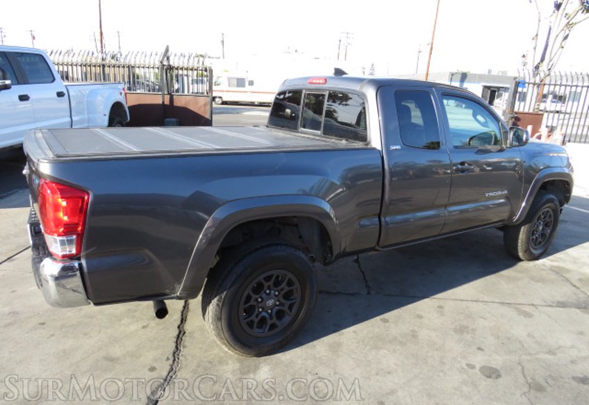 2017 Toyota Tacoma - Image 9