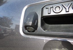 2017 Toyota Tacoma - Image 16