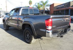 2017 Toyota Tacoma - Image 8