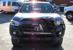 2017 Toyota Tacoma - Image 11