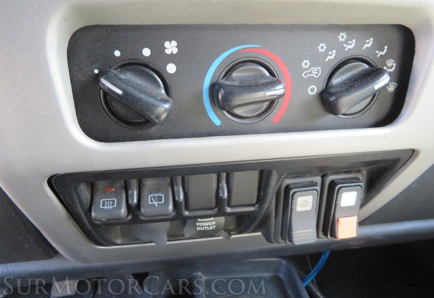 2006 Jeep Wrangler - Image 30