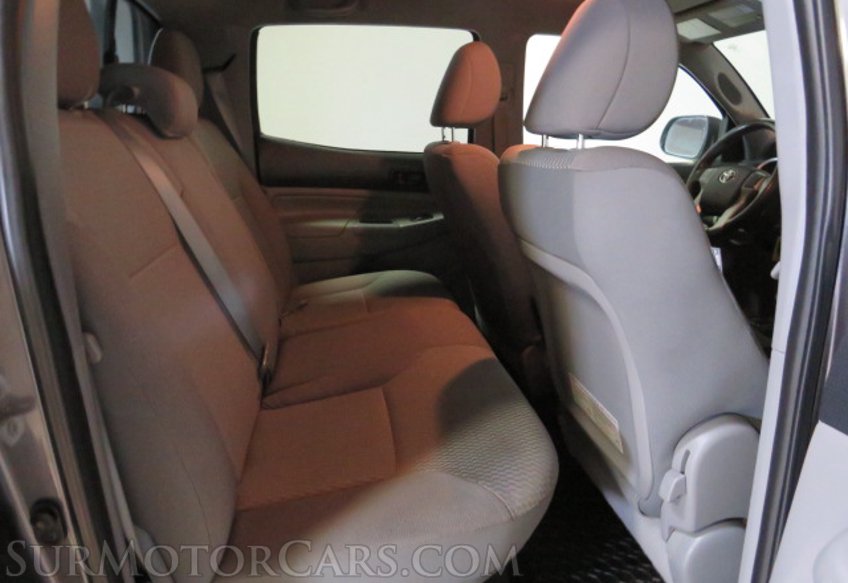 2013 Toyota Tacoma - Image 29