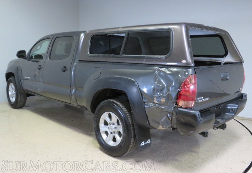 2013 Toyota Tacoma - Image 8