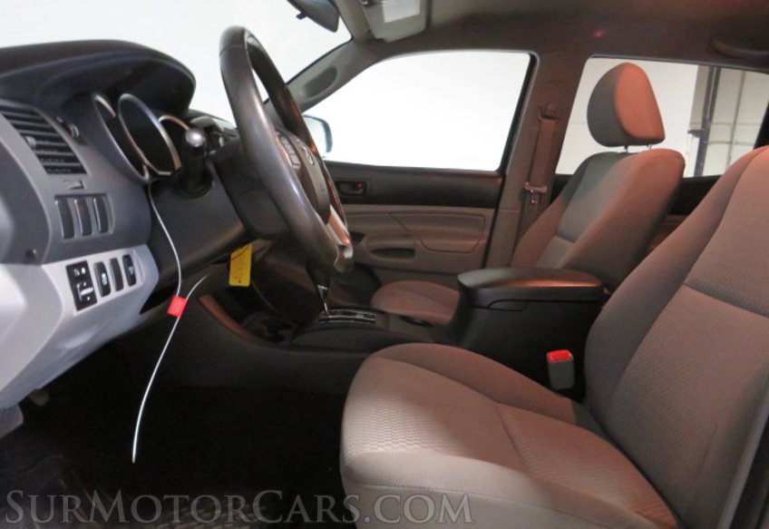 2013 Toyota Tacoma - Image 24