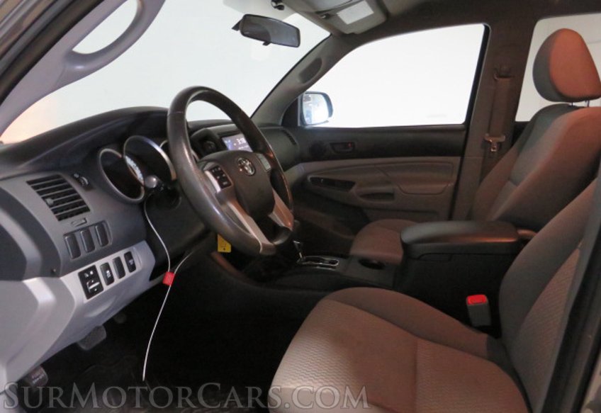 2013 Toyota Tacoma - Image 26