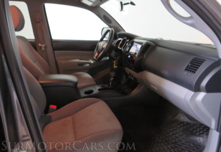 2013 Toyota Tacoma - Image 27