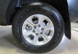 2013 Toyota Tacoma - Image 19