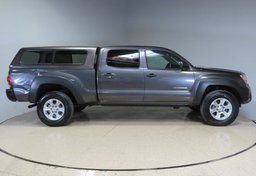 2013 Toyota Tacoma - Image 5