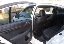 2017 Subaru Legacy - Image 28