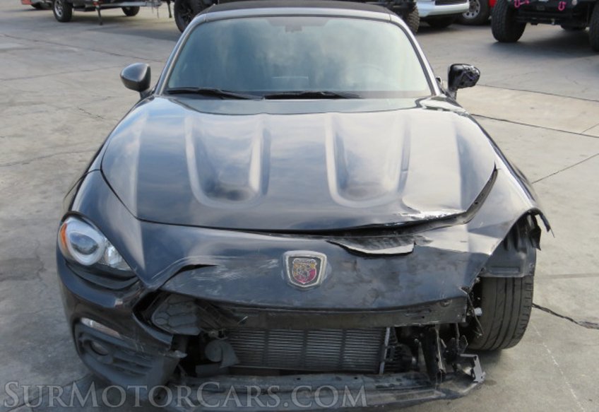 2017 FIAT 124 Spider - Image 13