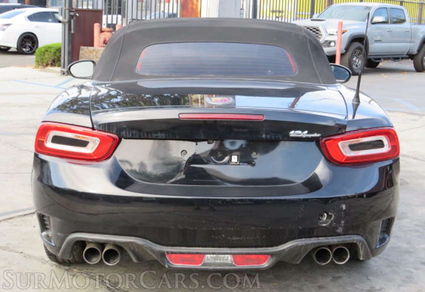 2017 FIAT 124 Spider - Image 16