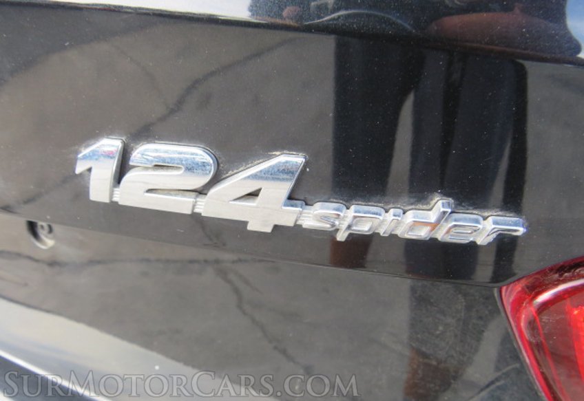 2017 FIAT 124 Spider - Image 19