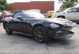 2017 FIAT 124 Spider - Image 2
