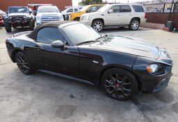 2017 FIAT 124 Spider - Image 5