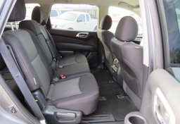 2020 Nissan Pathfinder - Image 32
