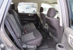 2020 Nissan Pathfinder - Image 30