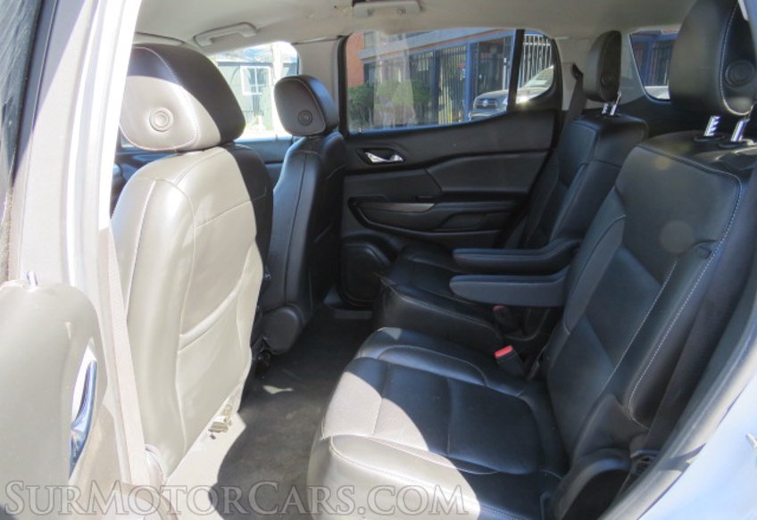 2018 GMC Acadia - Image 29