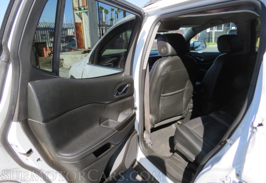 2018 GMC Acadia - Image 25