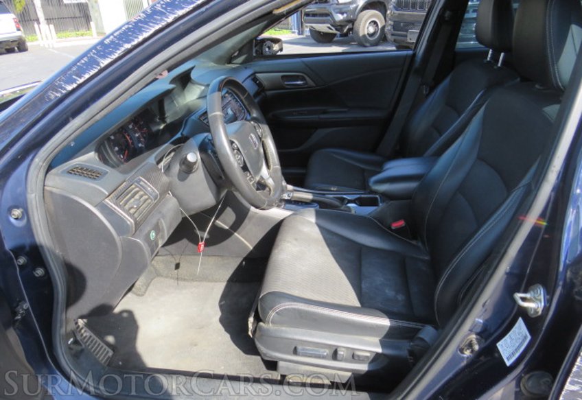 2017 Honda Accord Sedan - Image 24