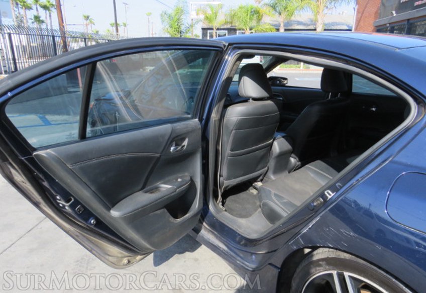 2017 Honda Accord Sedan - Image 26