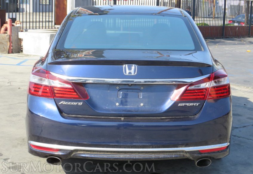2017 Honda Accord Sedan - Image 11