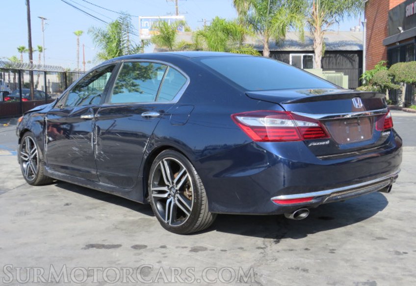2017 Honda Accord Sedan - Image 10