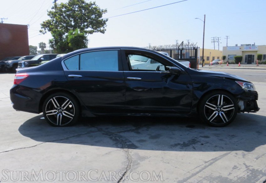 2017 Honda Accord Sedan - Image 6