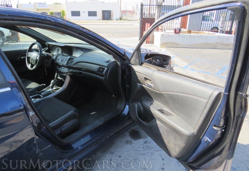 2017 Honda Accord Sedan - Image 21