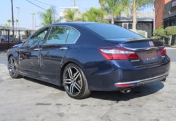 2017 Honda Accord Sedan - Image 10