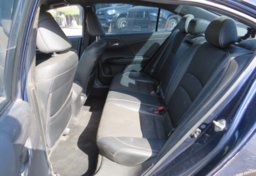 2017 Honda Accord Sedan - Image 28