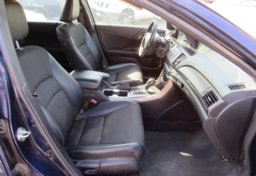 2017 Honda Accord Sedan - Image 23