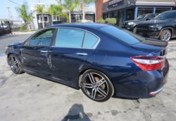 2017 Honda Accord Sedan - Image 8