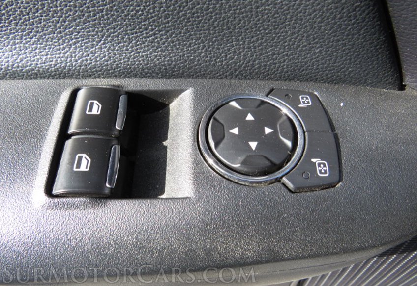 2019 Ford Mustang - Image 35