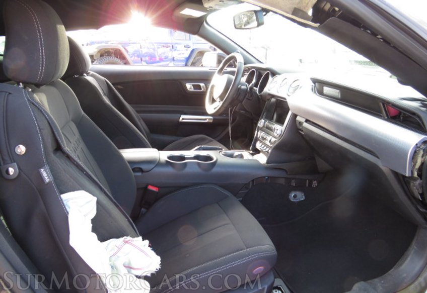 2019 Ford Mustang - Image 25