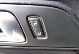 2019 Ford Mustang - Image 36