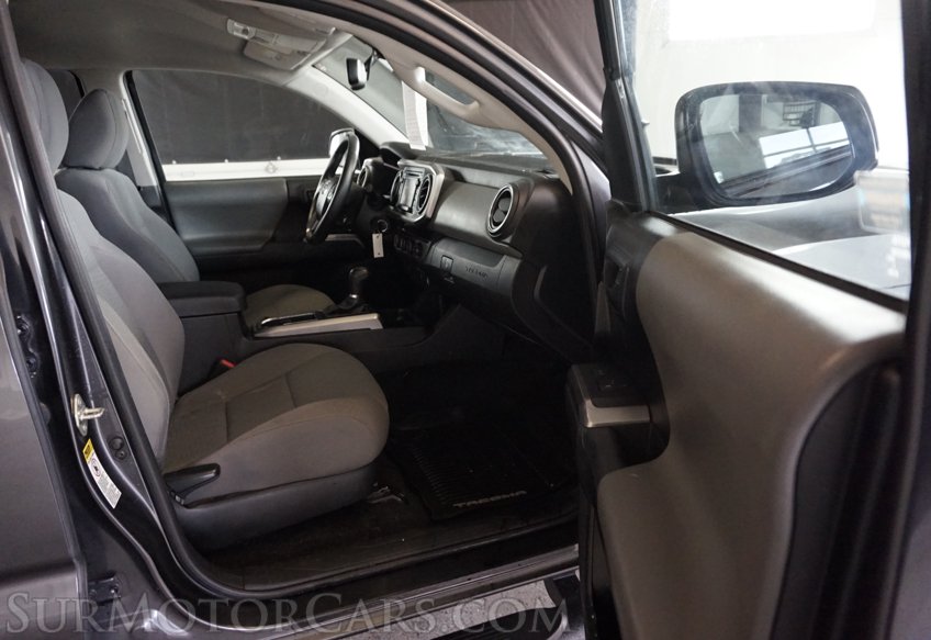 2017 Toyota Tacoma - Image 29