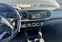 2017 Toyota Tacoma - Image 38