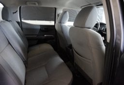 2017 Toyota Tacoma - Image 31